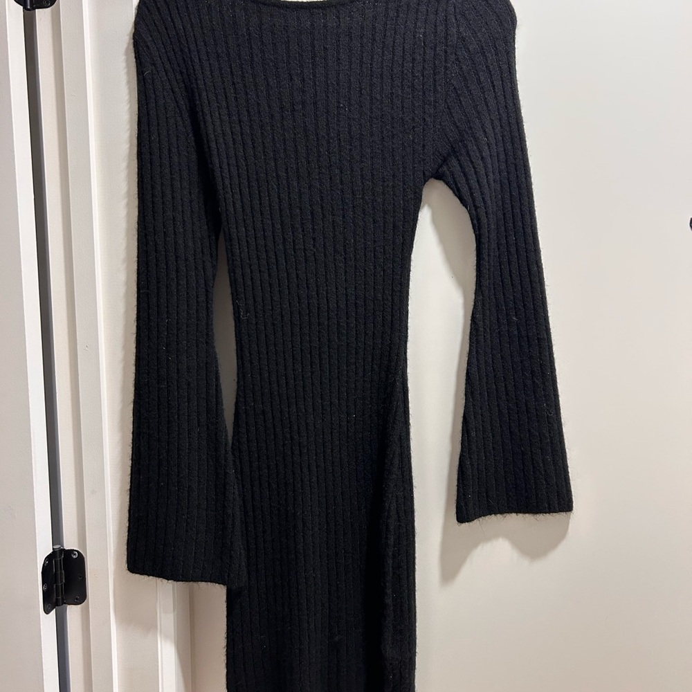Elegant Black Ribbed Knit Dress